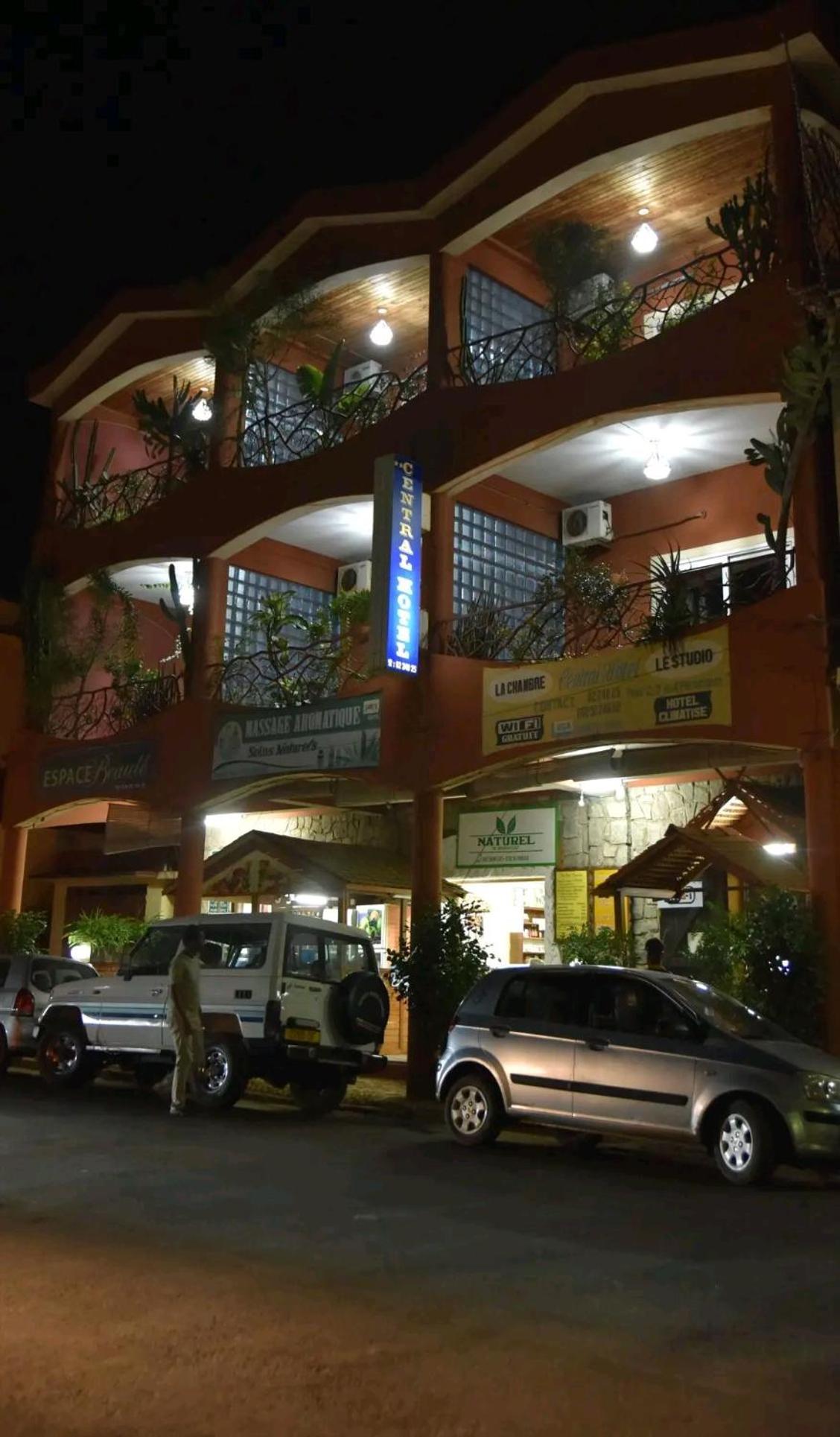 Central Hotel Antsiranana Zewnętrze zdjęcie